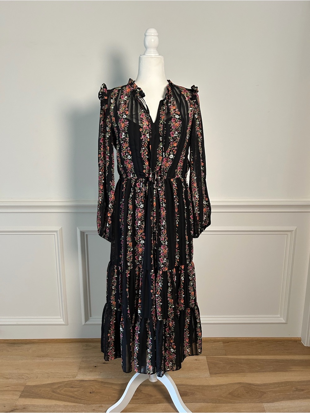 julia jordan Black Floral Tiered Maxi Dress